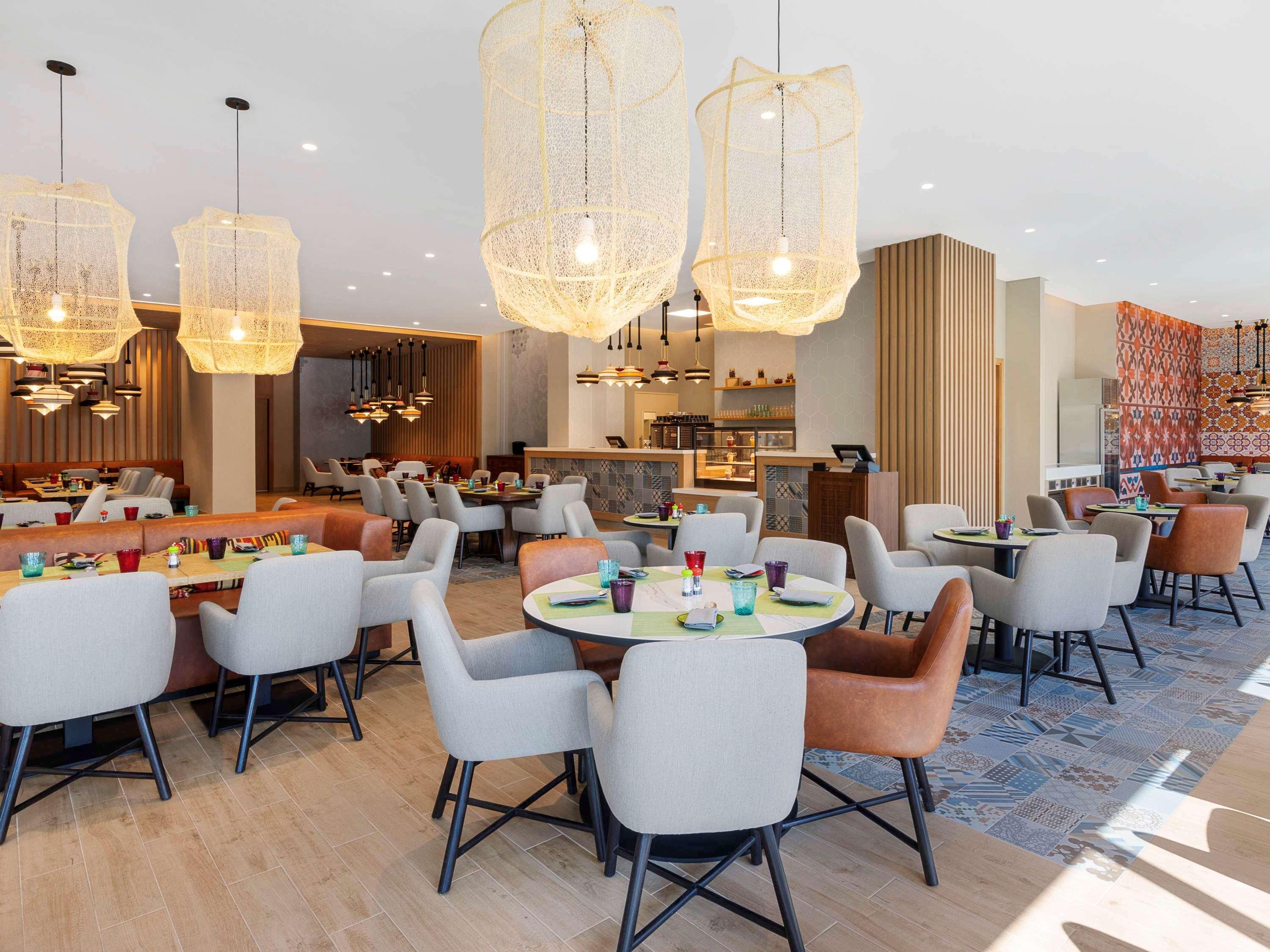 Aparthotel Adagio Dubai Deira Екстер'єр фото