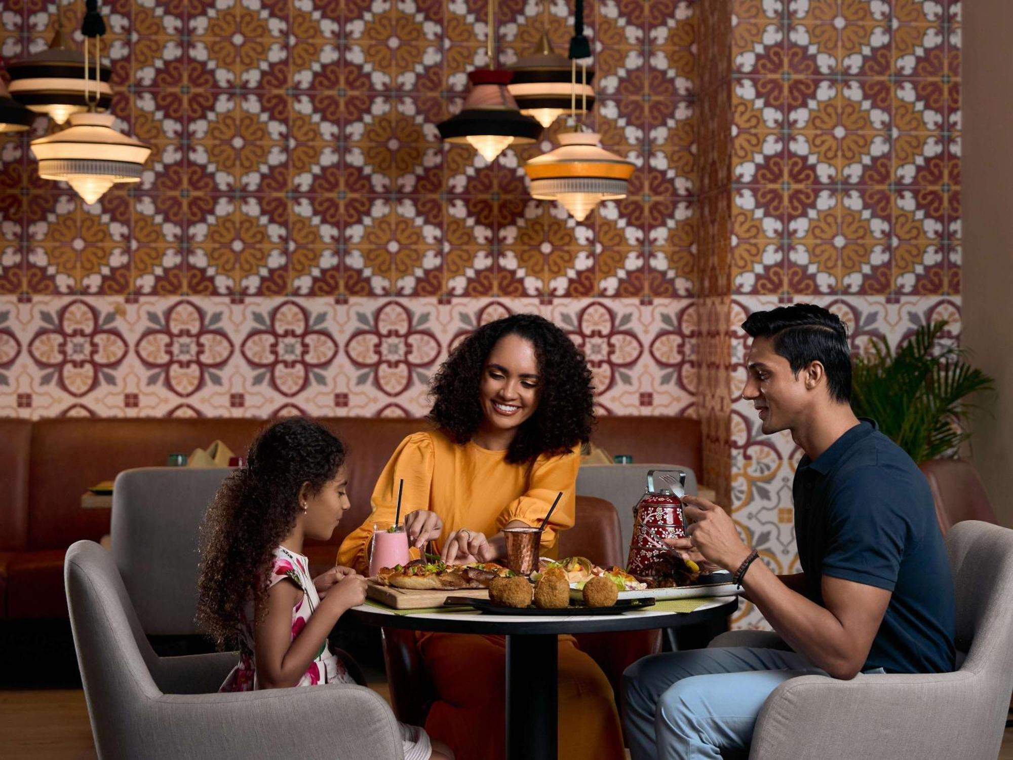 Aparthotel Adagio Dubai Deira Екстер'єр фото